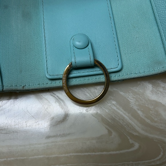 Chanel 4 Ring Holder - Picture 11 of 11